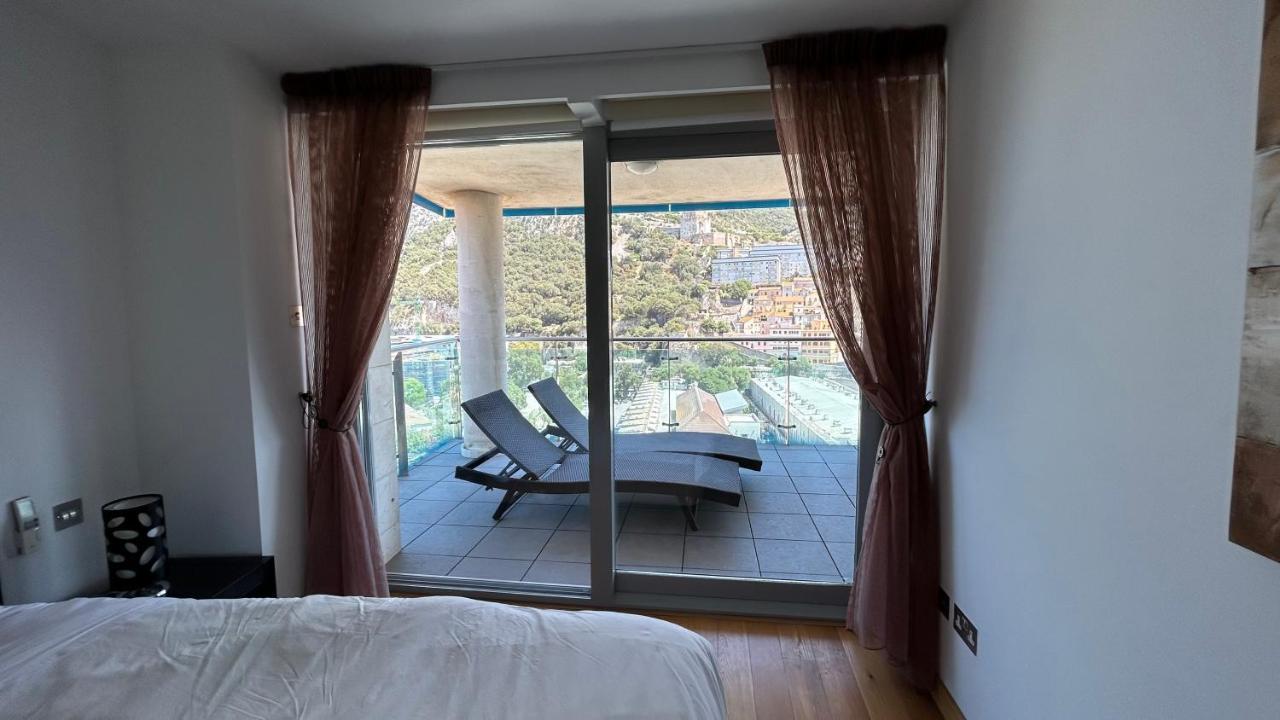 Ocean Village Luxury 2 Bed 2 Bath Apartment - Amazing Views - Pools And Jacuzzis Gibraltar Exterior foto