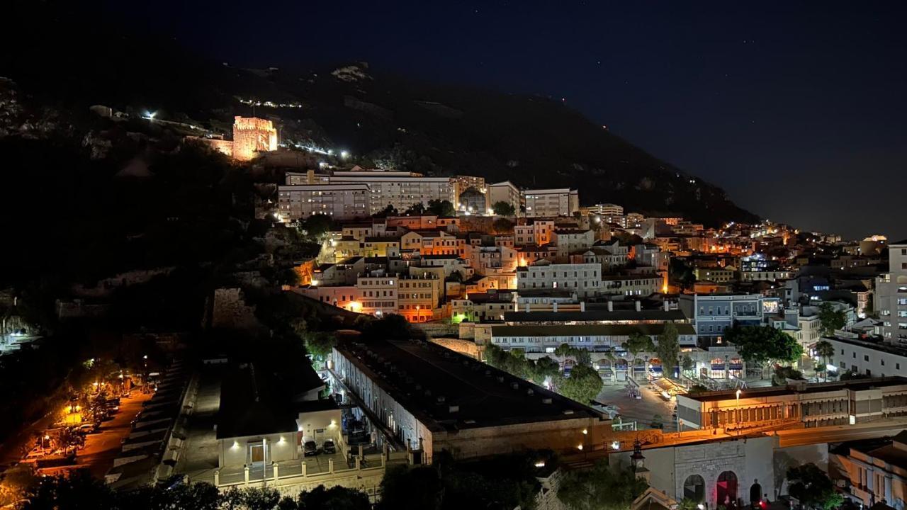 Ocean Village Luxury 2 Bed 2 Bath Apartment - Amazing Views - Pools And Jacuzzis Gibraltar Exterior foto
